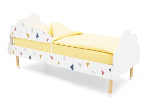 Кровать Stumpa Облако бортик, рисунок Треугольники желтый, синий, розовый в Каслях - kasli.mebel74.com | фото